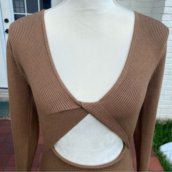 House Of Harlow 1960 Cutout Midi Dress size M - Picture 3 of 7